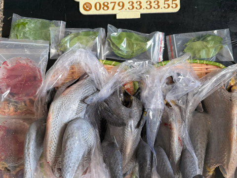 Trại gà đen Tây Bắc Sơn Vũ